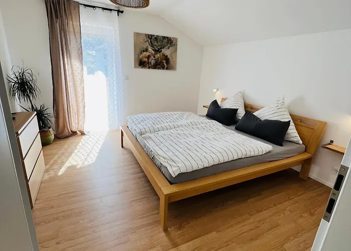 Leonie Apartament *